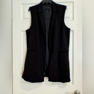 Adrienne Vittadini Black Collared Sleeveless Vest